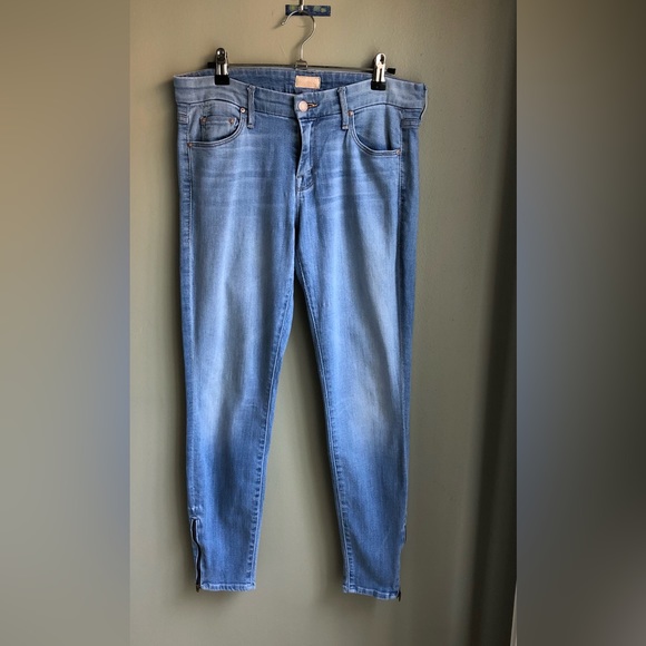 MOTHER Denim - Mother Denim The Looker Ankle Zip Jeans In Light Kitty Size: 28
